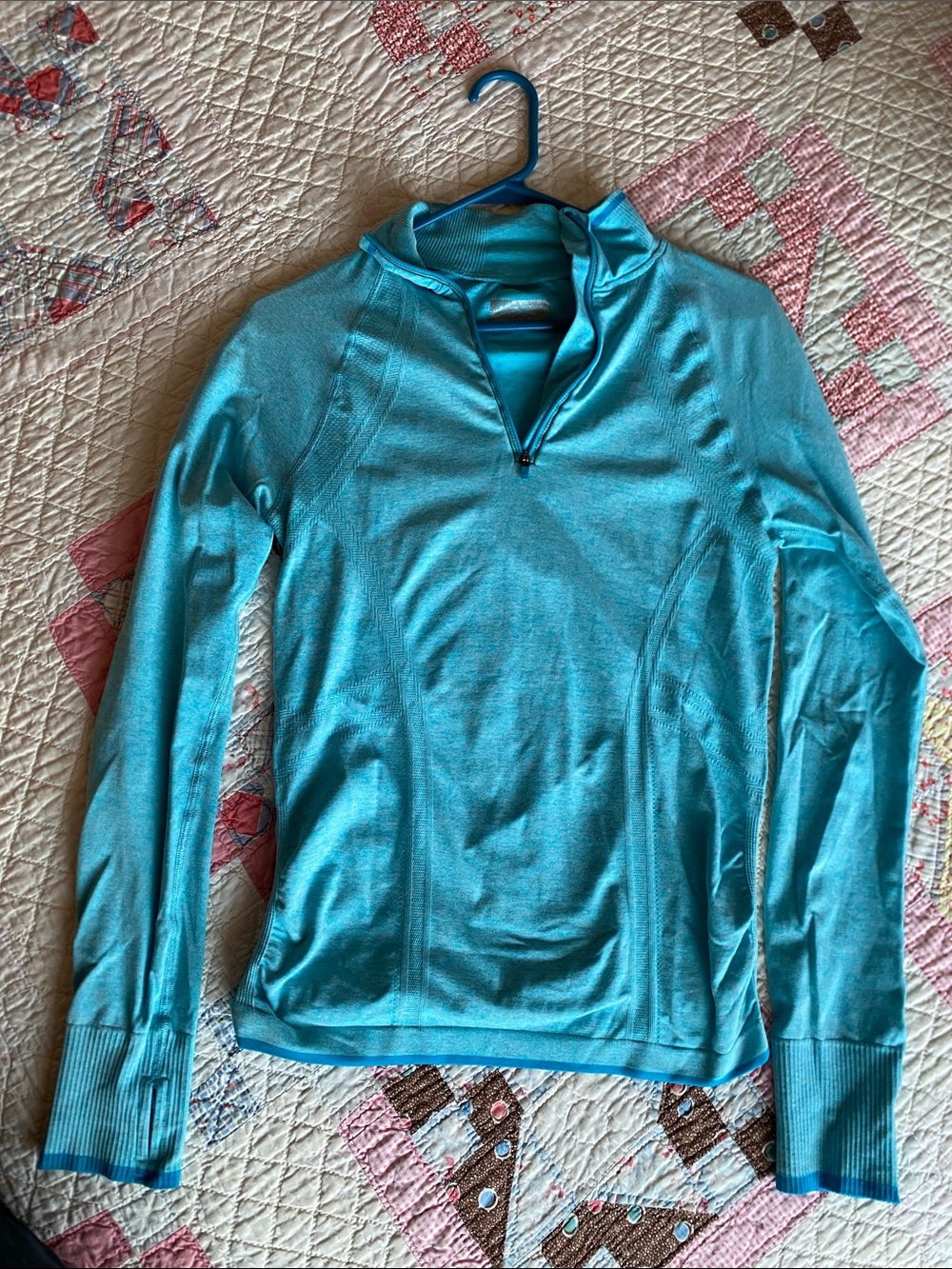 Athleta bright turquoise quarter zip top EUC -hiking, running